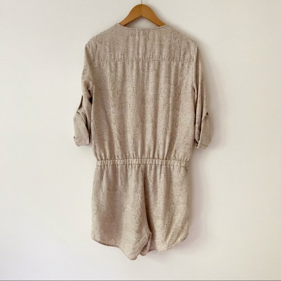 Anthropologie Cloth & Stone Beige Snake Print Linen Tencel Romper size S - Picture 6 of 8